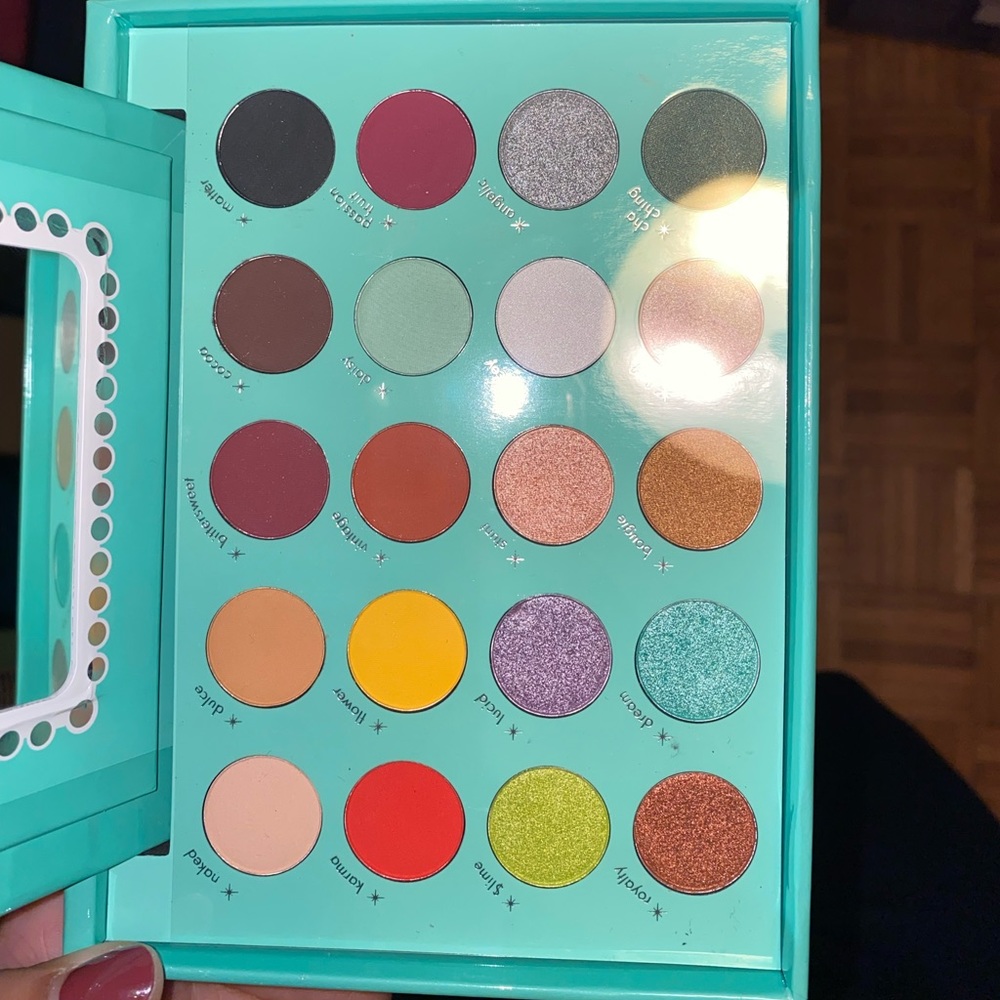 Bh Cosmetics x Daisy Marquez
